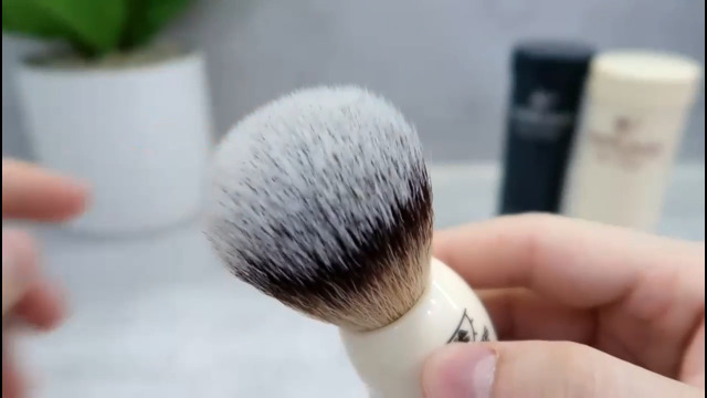 Amazon.com : Luxury Shaving Brush for Men by VIKINGS BLADE, Ultra