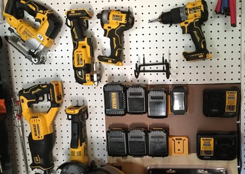 SZWJT-LV Battery Rack Compatible DeWalt 20V Battery Holder, Mount 4 Slot Bulk Battery Garage Tool, Dewallt 20v Tools, Wall Display Hook Holder (Black 1pc)