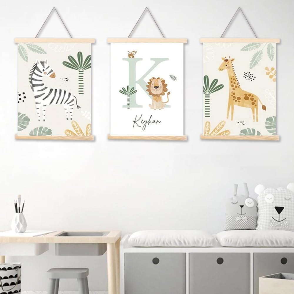 3 Quadri Giungla Bambini 30 x 40 Quadretti Personalizzati Bimba Poster Cameretta Neonato con Iniziale Nome Beige Verde Boho Stampe per Cameretta Ragazzi Zebra Giraffa Quadro Tela Senza Cornice