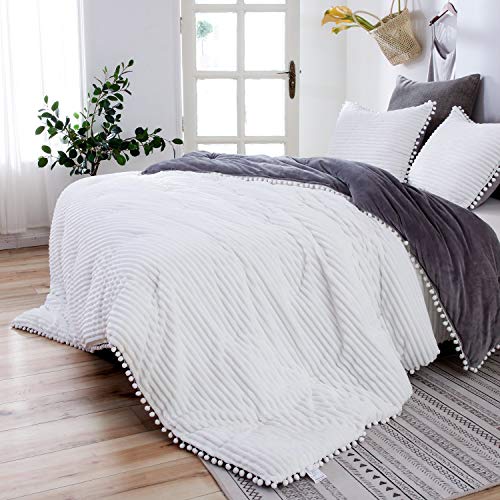 Gohome 3Pc Comforter Set Queen - Ultra Soft Sherpa Fleece Duvet Bedding Sets Include Pillow Shams Pompoms Fringe Velvet All Season Short Plush Flannel Quilt With Pillowcases, 90" X 90" #TOP5