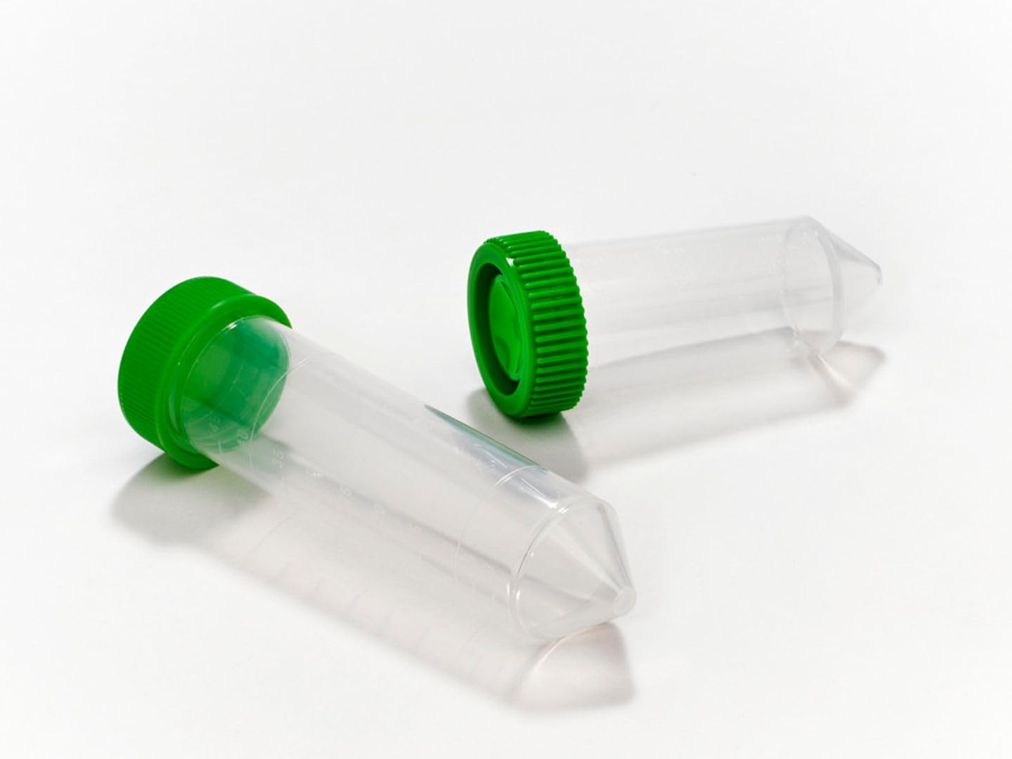 Caplugs Evergreen 240-3530-G80 CTF Series Freestanding Centrifuge Tubes, 30 mL, Polypropylene Co-Polymer, Molded-in Graduations at 5 mL Intervals, Sample Storage and Processing, 200 Pack (99192983)