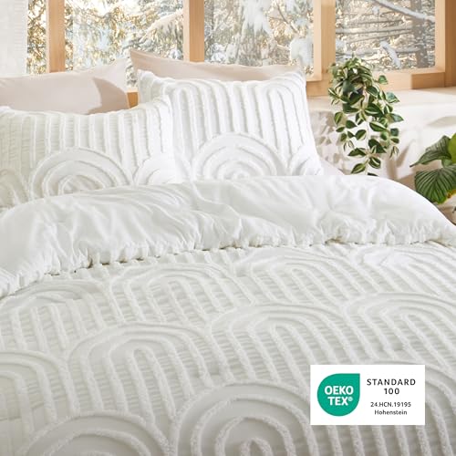 Image of Bedsure Boho Tufted White Comforter Full Size, GentleSoft 3 Pieces Boho Farmhouse-Style Decor Bedding, Arch Bedding for All Seasons, 1 Bed Comforter, 2 Pillow Shams, 82x86 Inches