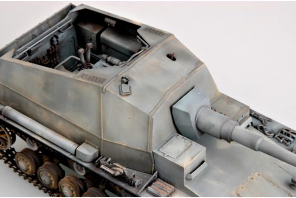 Trumpeter 1/35 German SFL Iva Dicker Max Tank
