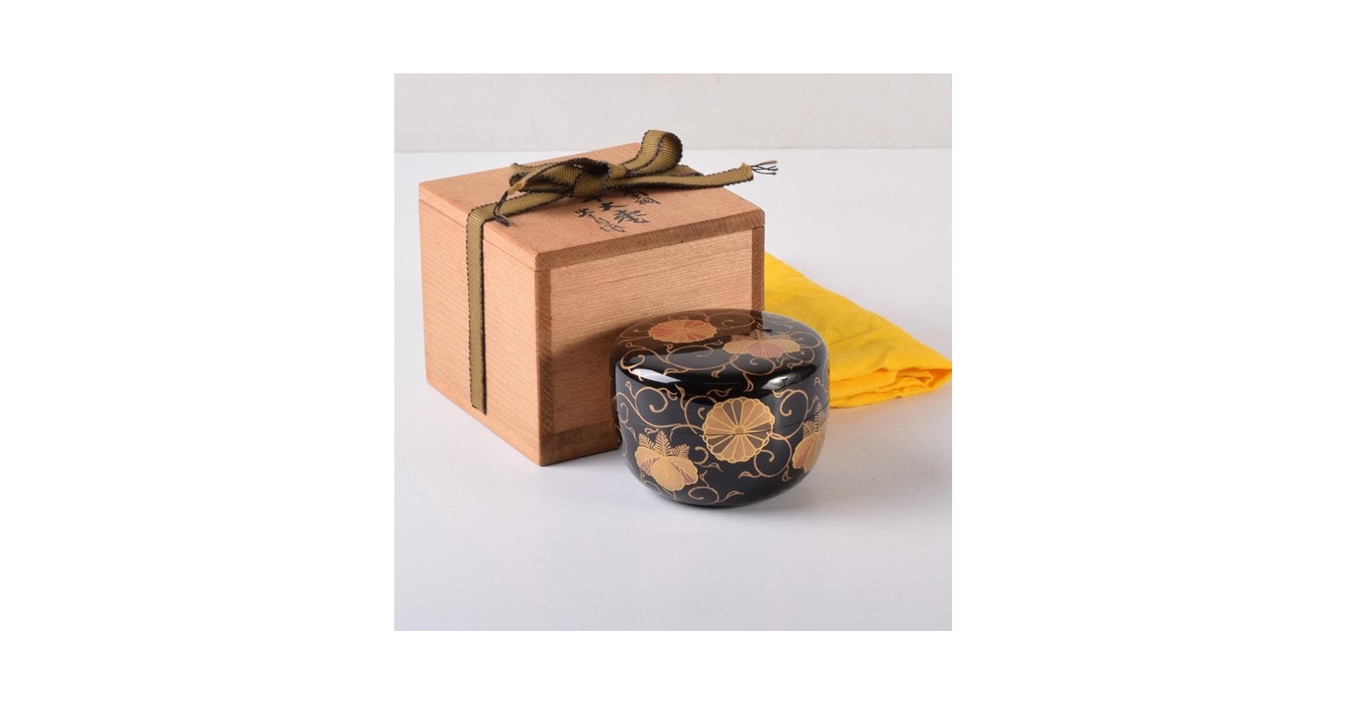 茶道具　輪島塗　峰月作　菊桐唐草蒔絵　平大棗　共箱　V　7377 Amazon.co.jp: 茶道具 輪島塗 峰月作 菊桐唐草蒔絵 平大棗 共箱