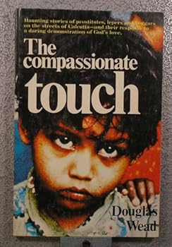 Paperback The compassionate touch Book