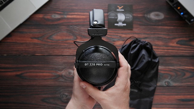 Beyerdynamic DT 770 PRO 80 Ohm Over-Ear Studio Headphones in Black