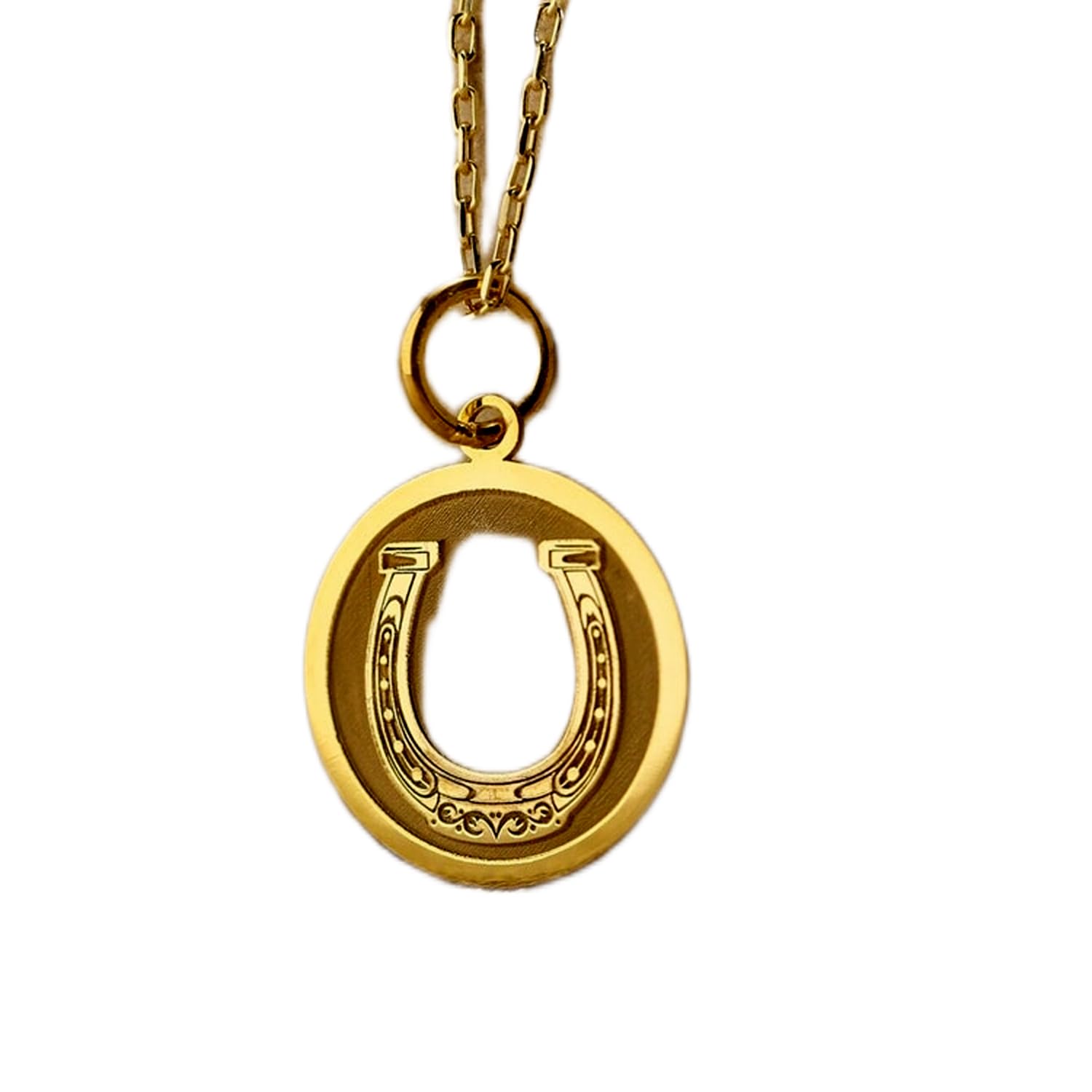 Collier pendentif fer à cheval gravé pour sublimer votre style quotidien