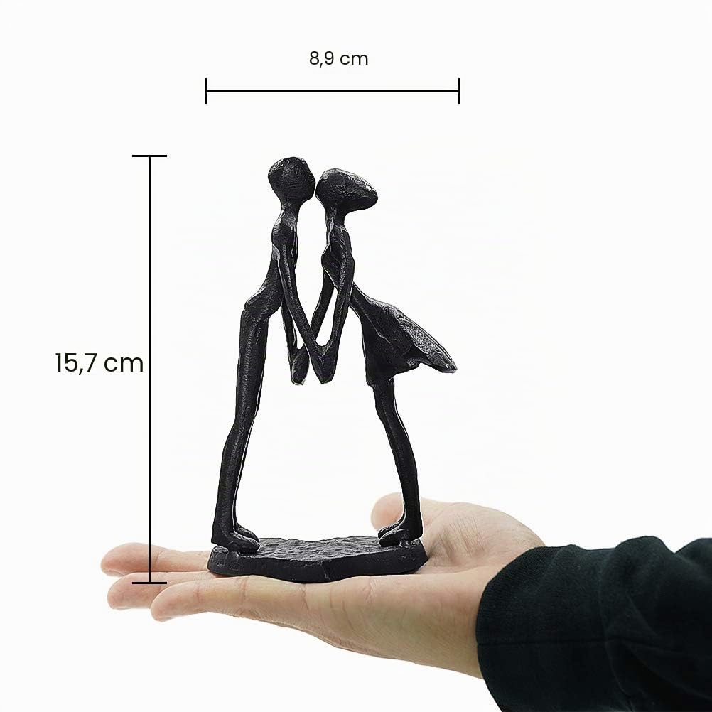 Aoneky Statuette Couple Amoureux- Sculpture Homme Femme S'embrassent en Fer - Cadeau pour St Valentin Anniversaire Mariage Noël Noces de Fer/Bronze - Décoration Salon Maison(Coeur)