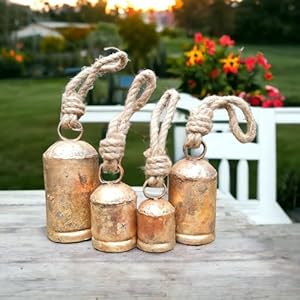 Setof4metalchristmasbellsfordecorationrusticbrassgoldlargebellcowhanging Urban Country Home Decor Set of 4 metal christmas bells for decoration rustic brass gold large bell cow hanging urban country home decor