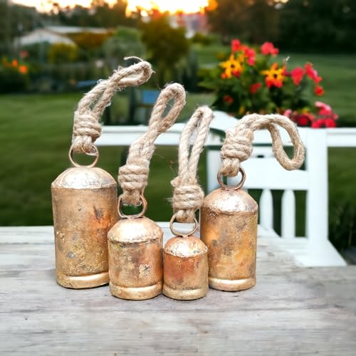 Setof4metalchristmasbellsfordecorationrusticbrassgoldlargebellcowhanging Urban Country Home Decor Set of 4 metal christmas bells for decoration rustic brass gold large bell cow hanging urban country home decor