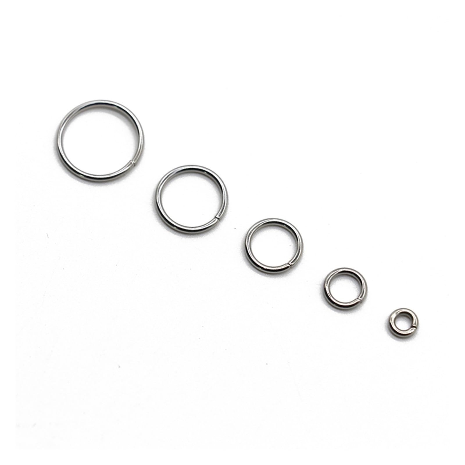 Otwarte pierścienie skokowe ze stali nierdzewnej, 100 szt., 4, 5, 6, 7, 8, 10, 12 mm, łączniki do tworzenia naszyjników, srebrne, 0,7 x 4 mm