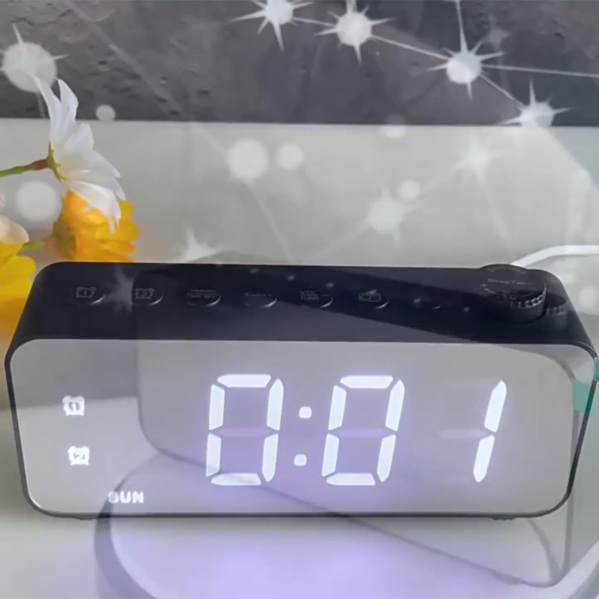Digitaler Wecker mit LED Anzeige, USB Ausgang, Kunststoff, Schlafzimmer