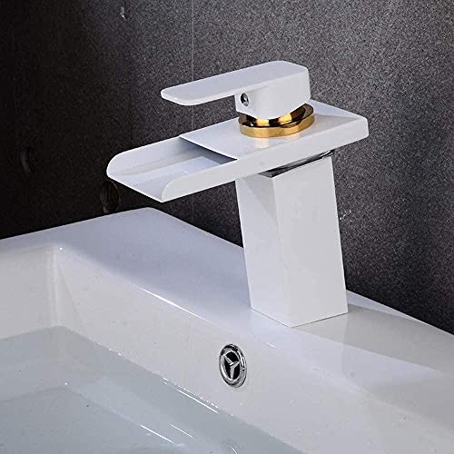 Robinet de baignoire cascade pour transformer votre salle de bain