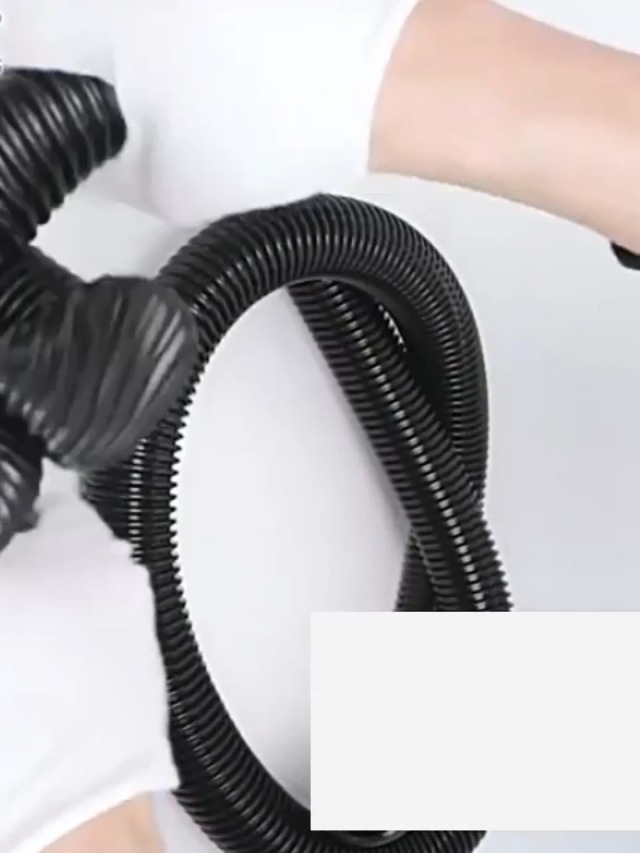 未使用　集塵機ホース４メートル
&アタッチメント金具 Amazon.co.jp: フーバーホース、集塵機ホース マルチサイズホース