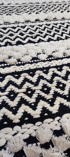 Image of inch2x5 Ft Cotton Rug Runner - Soft Handwoven Carpet for Hallway, Entryway & Bedroom Lightweight, Washable & Non-Slip Floor Mat