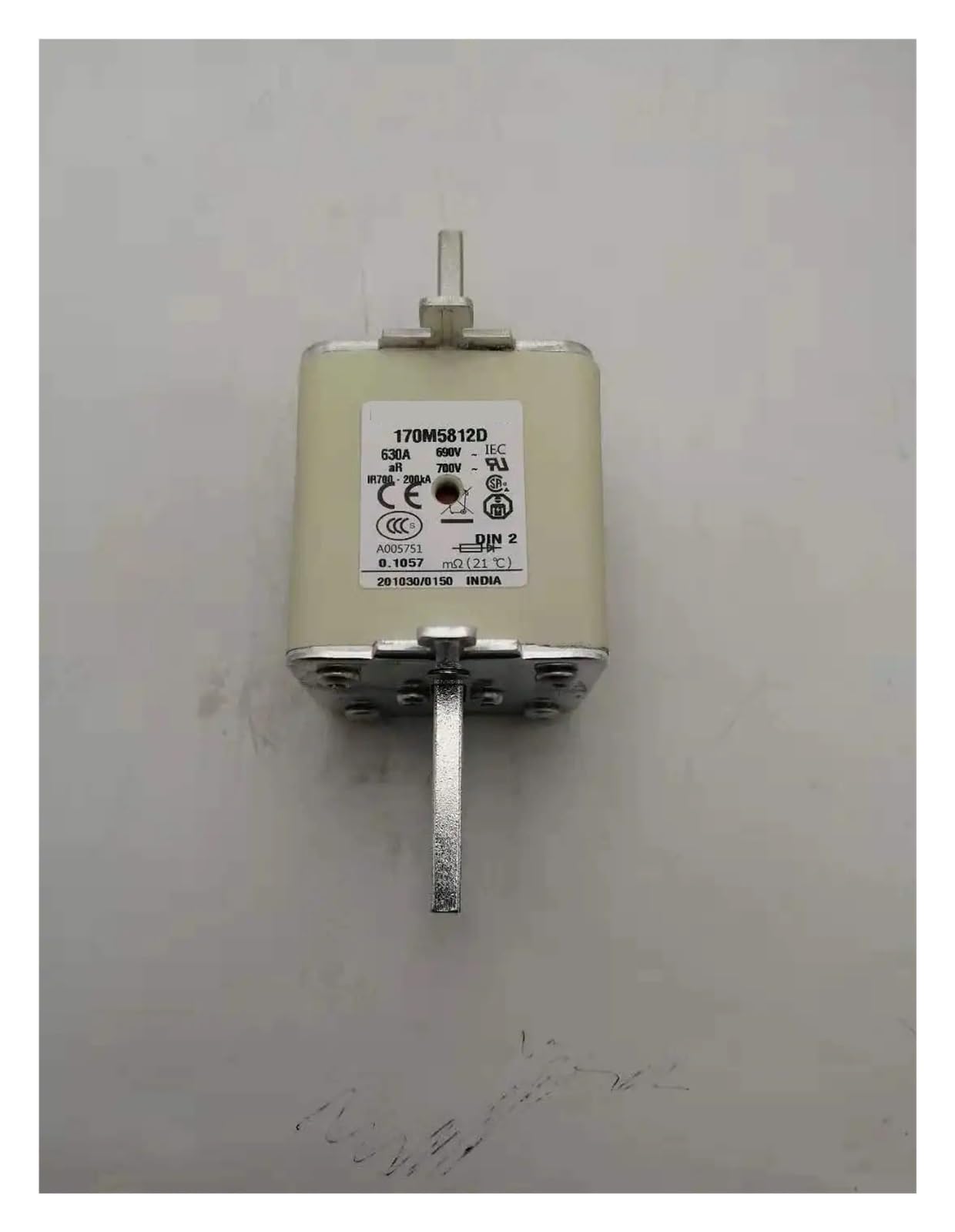 Fusible 170M5812D protégez votre équipement de contrôle industriel 630A 690V
