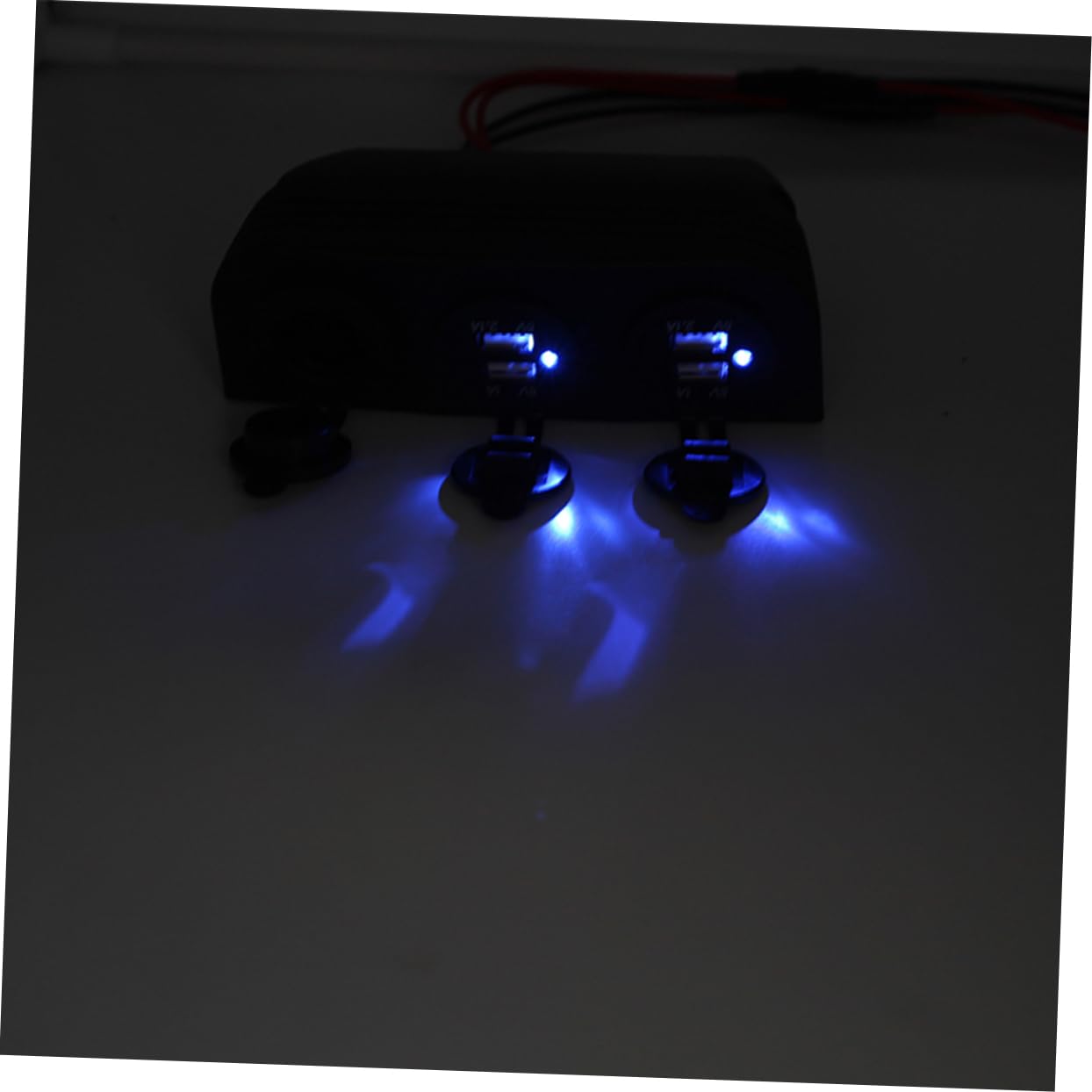 DOITOOL Coche con 4 Puertos USB Adaptador 12-24v Carga Rápida Protección Ipx4 Fácil Instalación