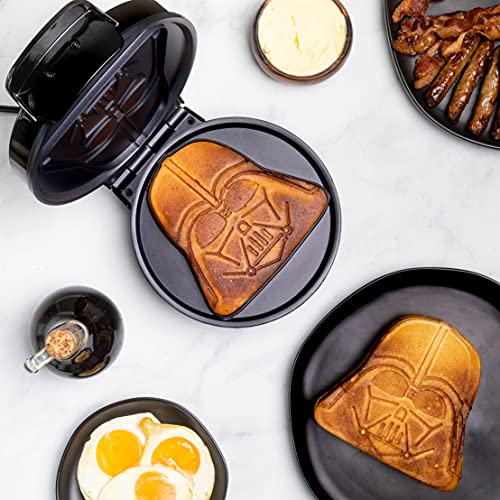 Star Wars Uncanny Brands Waffle Maker Darth Vader Geschirr – Bild 5