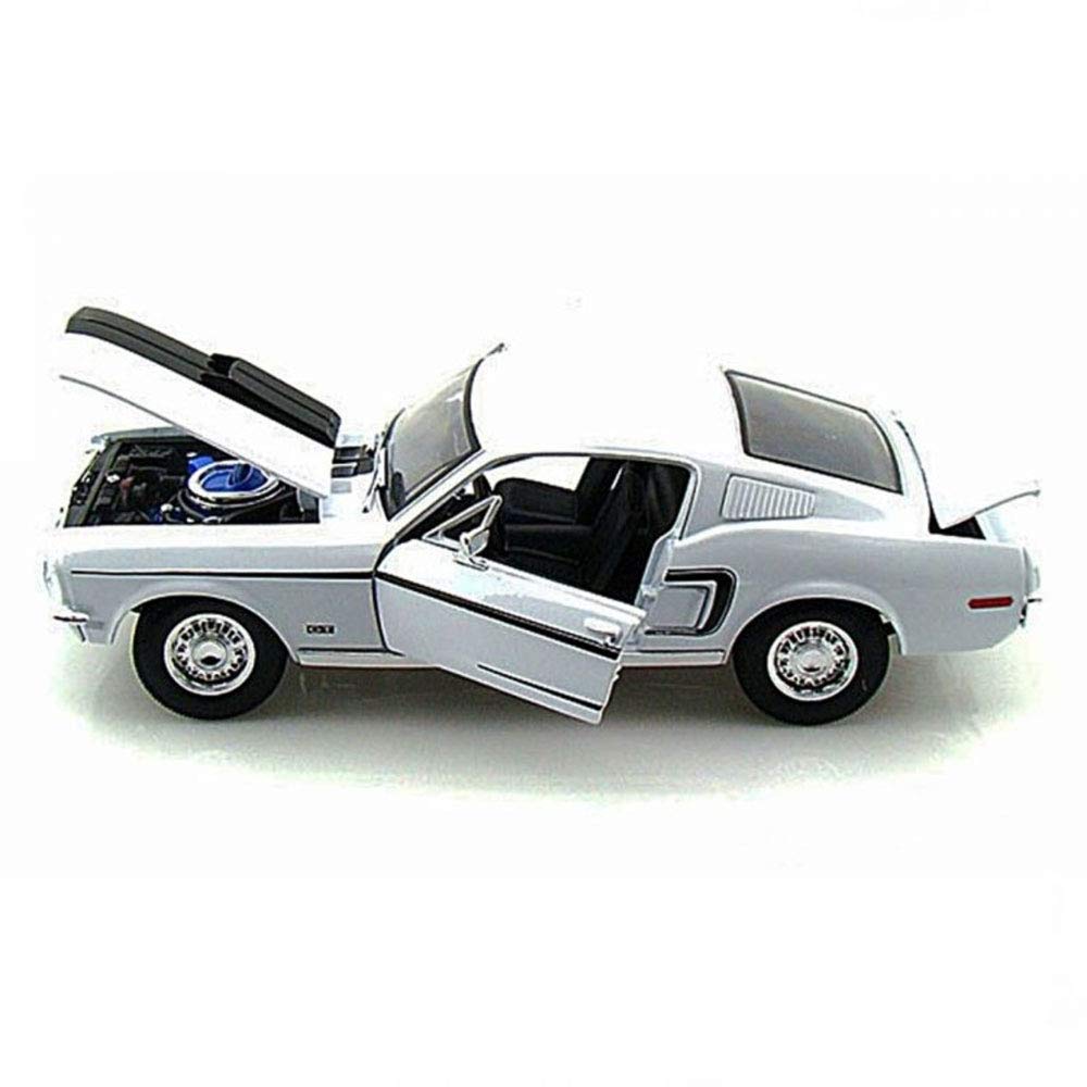 Amazon.com: Maisto 31167 Model Car 1: 18 Ford Mustang GT Cobra Jet