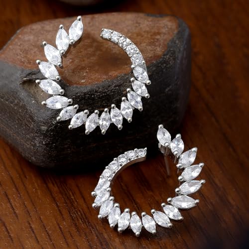 Image of Karatcart Women Green American Diamond Stud Earrings