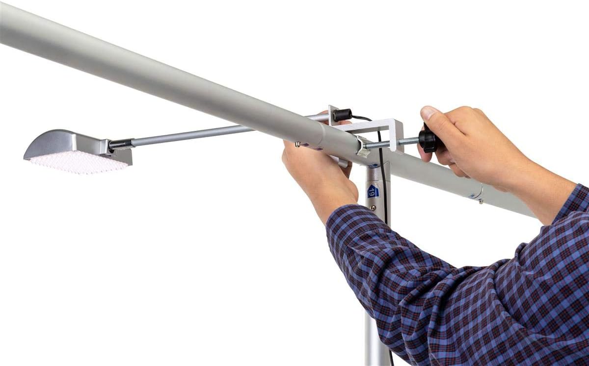 Displays2go 12 Watt Adjustable Clamp-on Display Spotlight – Black (LED12W01SV)