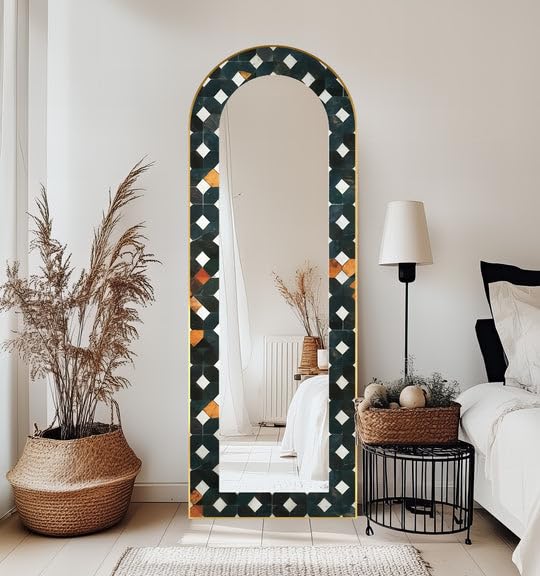 Specchio da pavimento con motivo geometrico scuro da 63,5 x 160 cm (larghezza x altezza), lunghezza completa, specchio da pavimento con cornice nera e cornice argentata