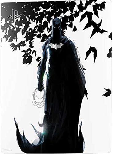 Miniatura 2 de Skinit Calcomanía para juegos compatible con el paquete de PS5, con licencia oficial de DC Comics Batman Holding Batarang Art Design
