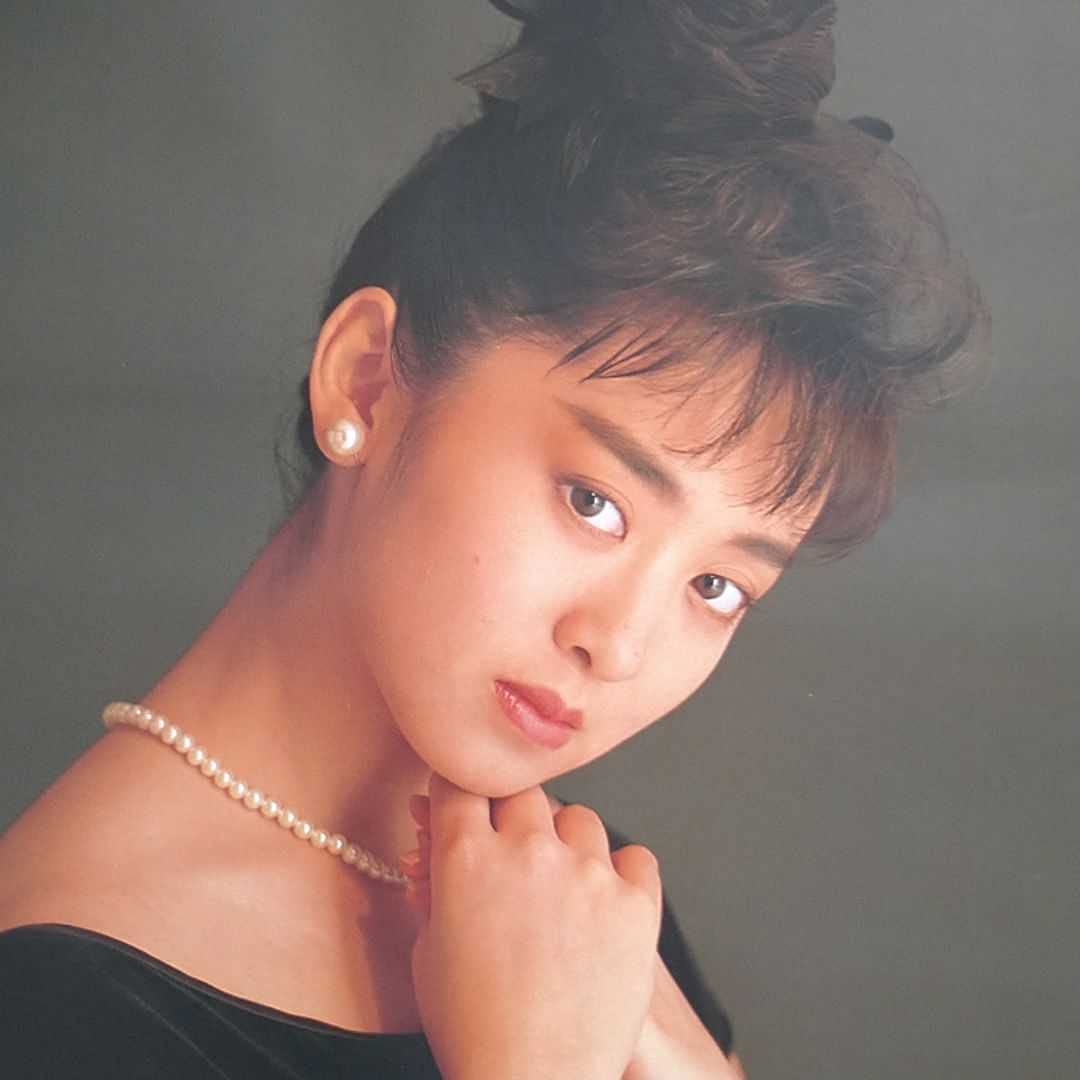 レア当時物/長期保管/'86斉藤由貴 夏・秋編 特大ポスターB2サイズ AXIA レア当時物/長期保管/'86斉藤由貴 夏・秋編 特大ポスターB2サイズ