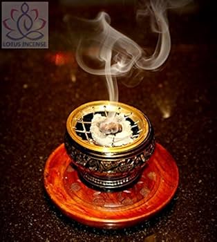 オマーン産　フランキンセンス　100g Amazon.co.jp: フランキンセンス 100％純オーガニック乳香樹脂塊