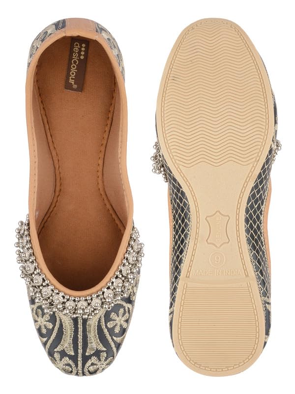 Image of Flat Footwear /Mojari /Punjabi Jutti /Bellies for Women - Embroidered Gungroo