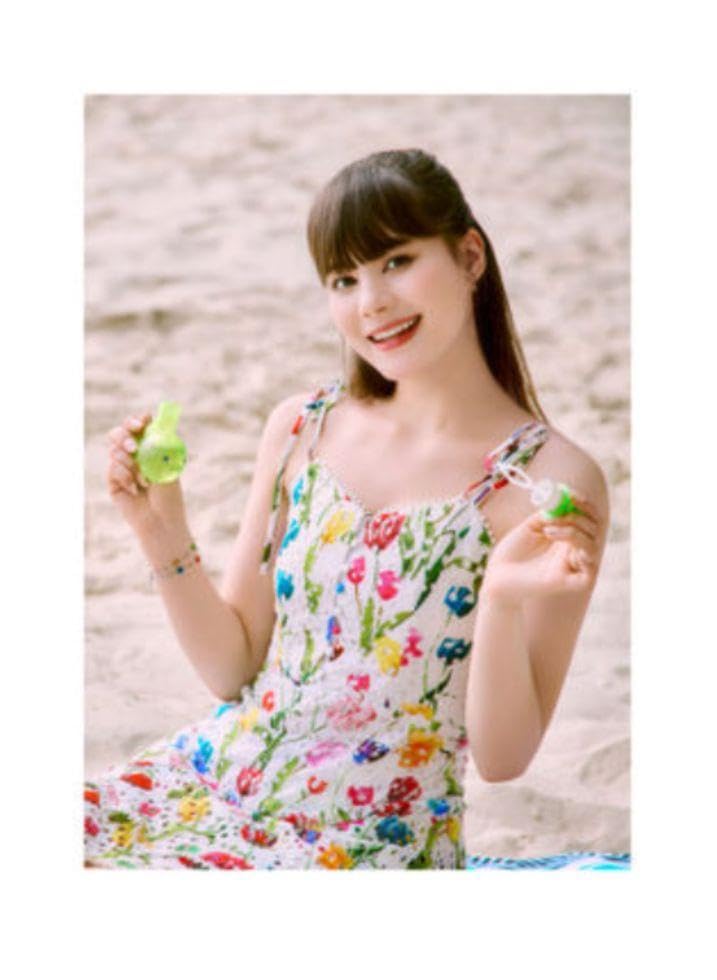 Amazon.co.jp: NiziU アートボード NINA ニナ : 文房具・オフィス用品