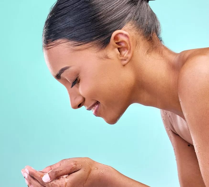 Image of Facial Cleanser with Neem and Turmeric, Deep Cleansing & Brightening, Gentle for All Skin Types, 100ml
