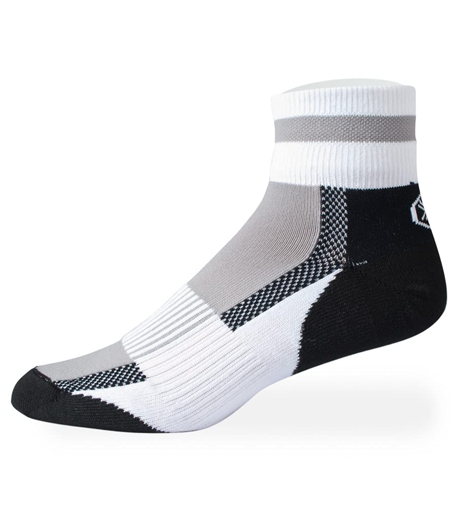 AERO|TECH|DESIGNS | Coolmax Athletic Socks | Quarter Crew | Unisex Adult | Gray/White | Large