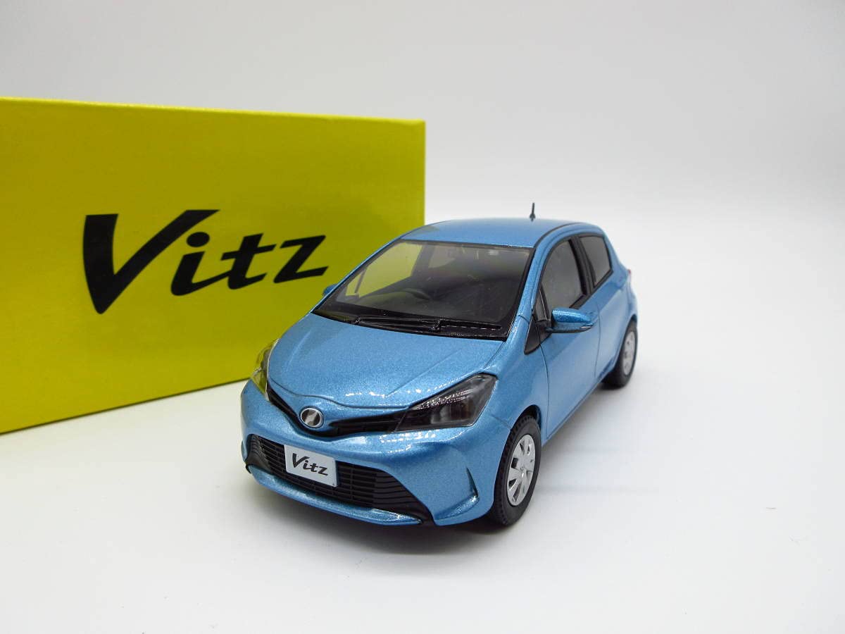 Amazon | 1/30 ミニカー 3代目 ヴィッツ Vitz 中期 非売品 カラー