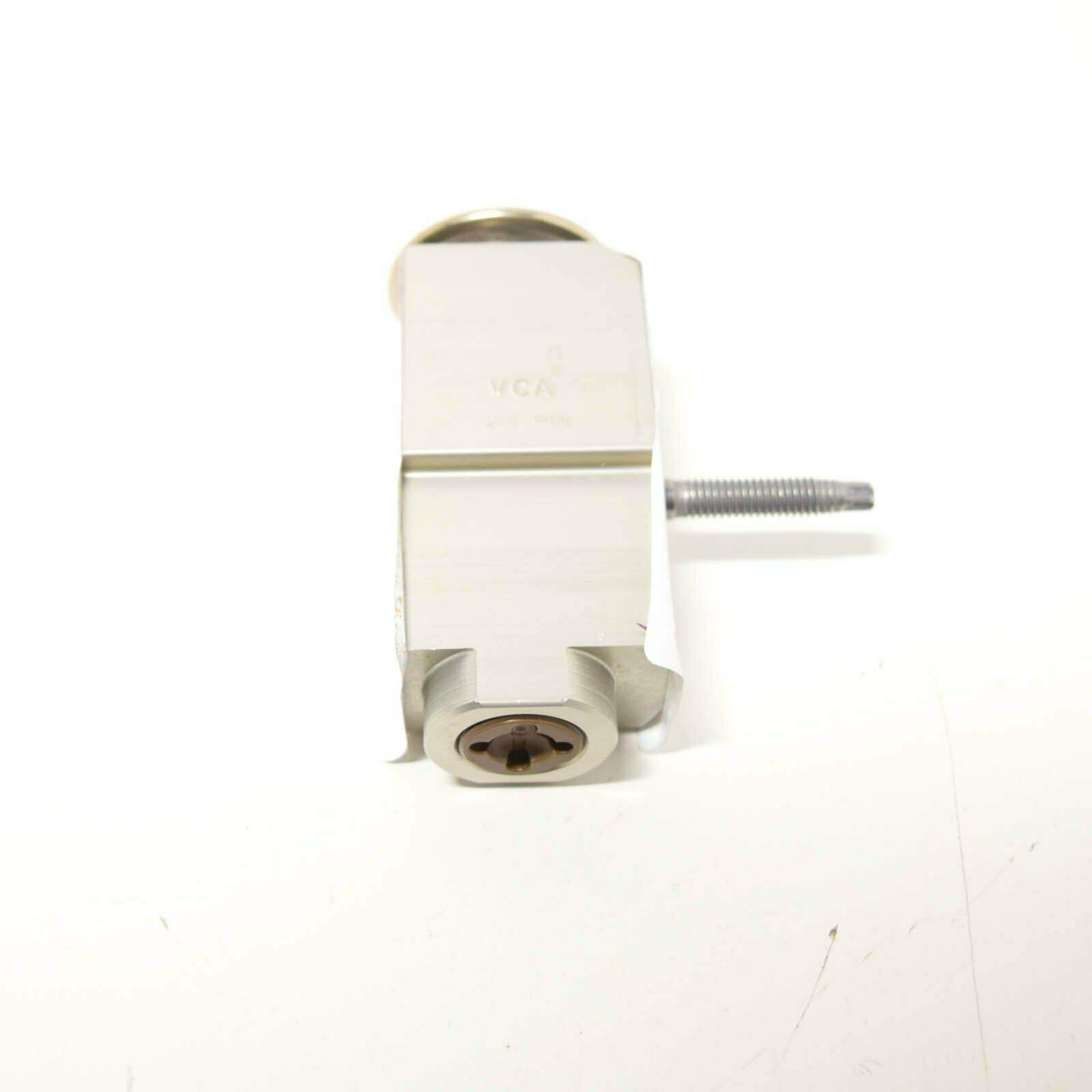 5 G30 Expansion Valve 64119496915 : Amazon.de: Automotive