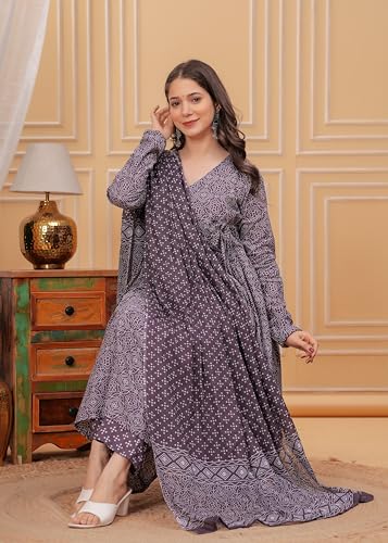 Image of Manojava Women's Traditional Kurta Set, Ethnic Indian Wear