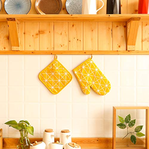WinChange Oven Mitts and Potholders BBQ Gloves-Oven Mitts and Pot Holders with Recycled Cotton Infill Silicone Non-Slip Cooking Gloves for Cooking Baking Grilling (4-Piece Set,Yellow)