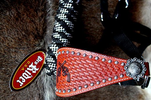 William Hunter Equestrian Rhinegold Logo Headcollar - Quality Nylon Headcollar with Soft Fur Trim On Noseband & Headpiece - Available in Navy, Cob