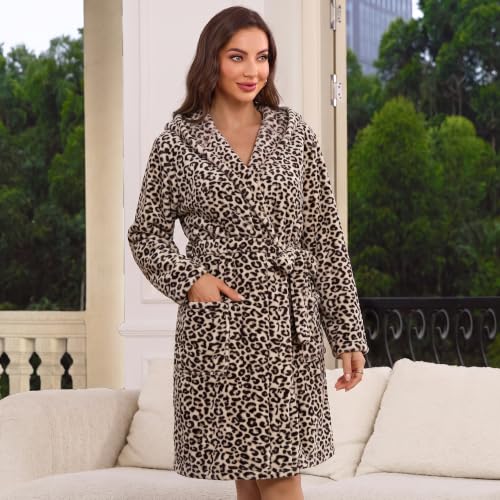 Image of U2SKIIN Women Hooded Fleece Robe, Short Plush Robes for Womens With Hood Soft Warm Spa Bathrobe