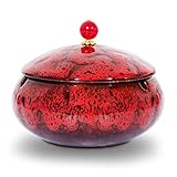 aschenbecher rot Die praktische Abdeckung sorgt dafür, dass die Asche und Zigarettenreste zuverlässig im Behälter bleiben und von keinem Windstoss davongetragen werden können.