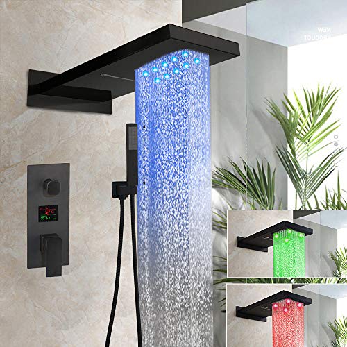 Pommeau de douche LED noir mat pour rénover une salle de bain familiale