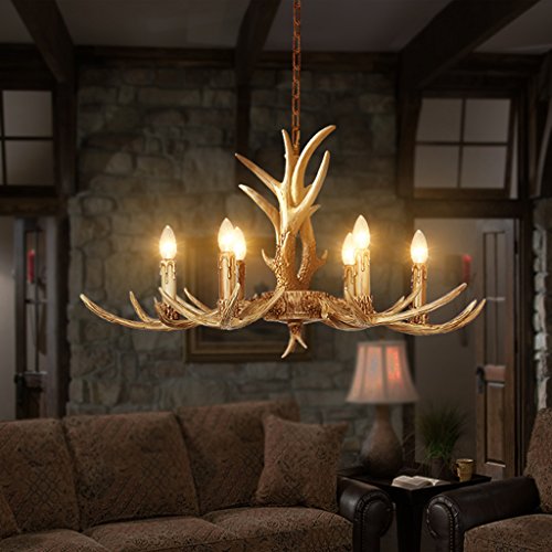 Lustre en bois de cerf créatif pour illuminer un café ou un restaurant