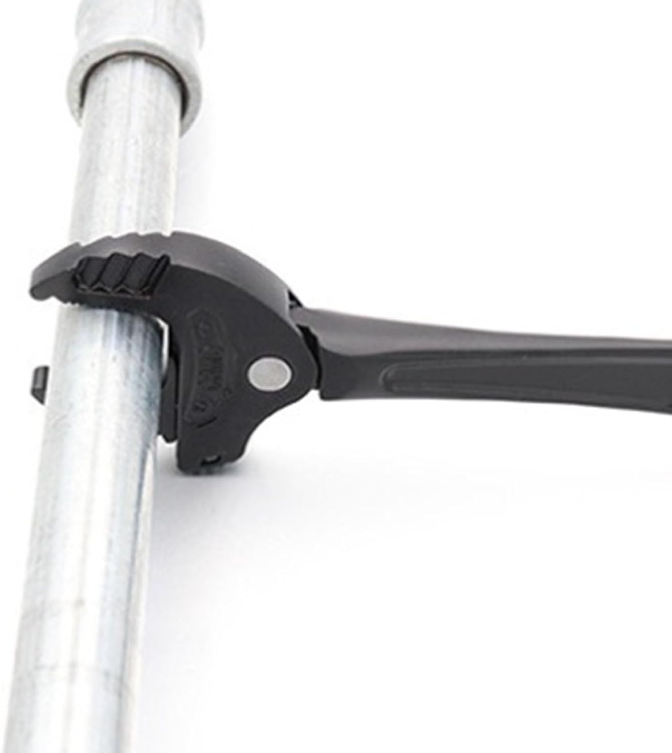 Aramox Adjustable Wrench With Self Locking Mechanism - Ratcheting Jaw 19-24mm For Pipe Repair And Auto Maintenance