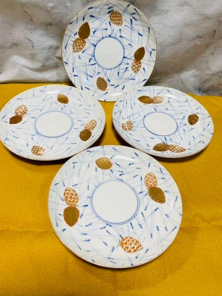 Amazon | 古伊万里 伊万里焼 手塩皿 4客 松ぼっくり 金彩 ② | ノー