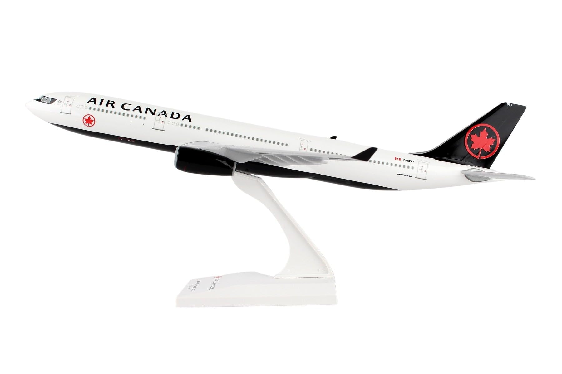 Amazon.com: Skymarks Daron Air Canada A330-300 1/200 2017 Livery