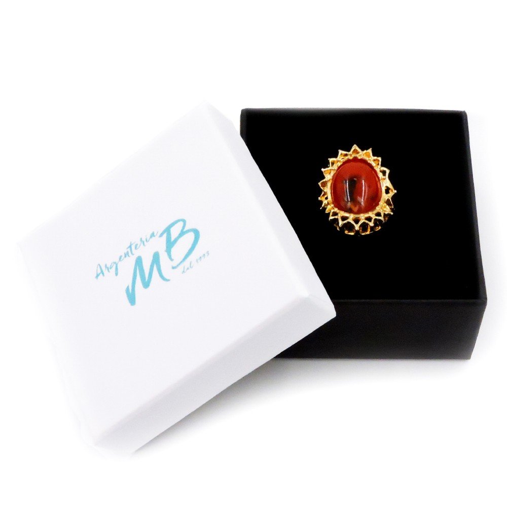 Anello in Argento Placcato Oro con Pietra Rossa Venata