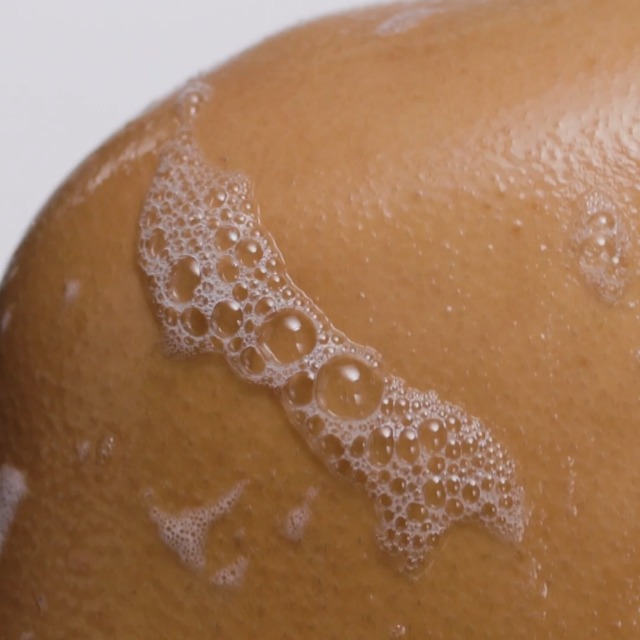 Image of ELEMIS Aching Muscle Super Soak 400ml, Natural Bath Milk Soak To Ease Muscle Aches & Tension