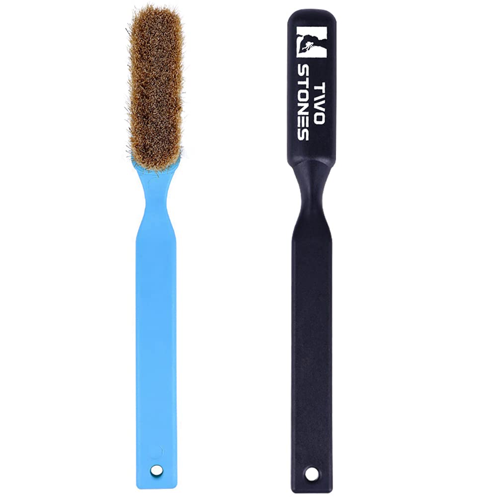 TWO STONES Climbing Chalk Brush with Thick Ultra Durable Boar's Hair Bristles, Bouldering Brush with Ergonomic Handle Portable with Climbing Chalk Bag