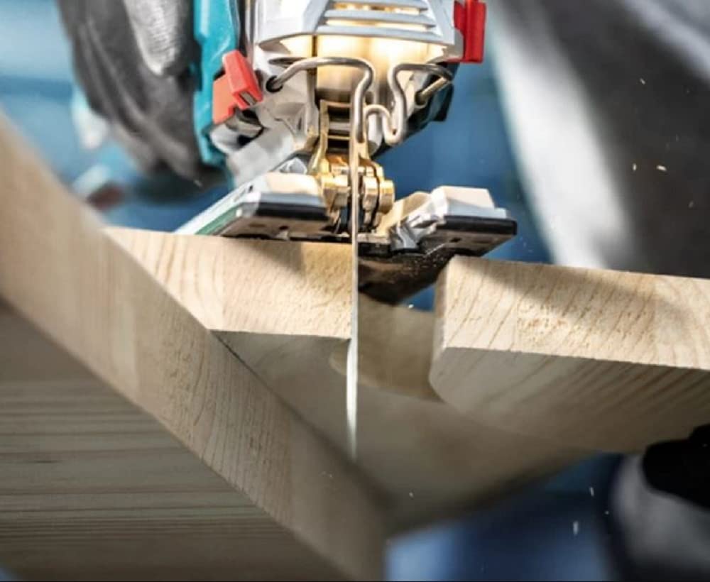 Bosch Professional Stichsäge GST 90 E (1x Sägeblatt, Absaug-Set, Spanreißschutz, im Koffer) + 3x Stichsägeblatt Set Expert Wood 2-Side Clean (für Sperrholz, Massivholz-Möbelplatte, 117 mm, Zubehör)