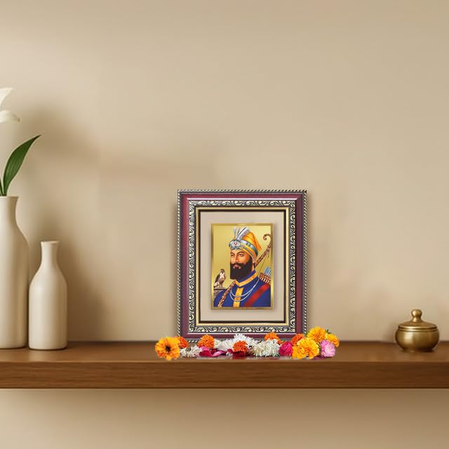Image of DIVINITI Guru Gobind Singh Ji 24K Gold Plated Foil Wall and Tabletop Photo Frame for Home Decor, Puja Room, Luxury Gifting | DG Frame 105 S1 (16x13.5 CM)